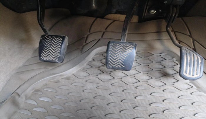 2018 Toyota YARIS G MT, Petrol, Manual, 1,18,962 km, interior