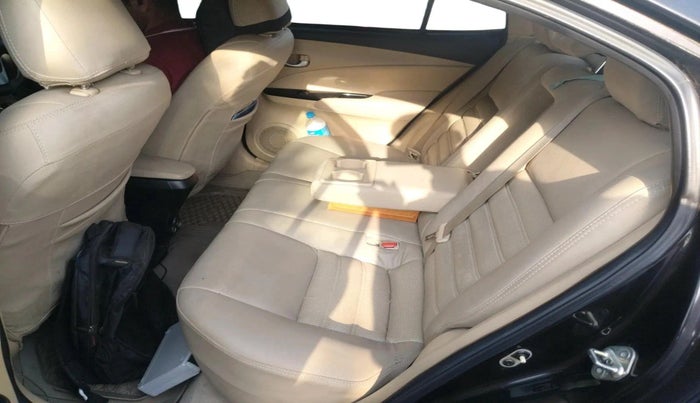 2018 Toyota YARIS G MT, Petrol, Manual, 1,18,962 km, interior