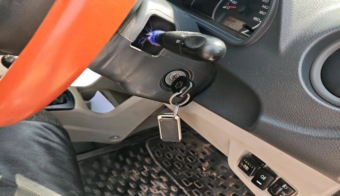 2016 Maruti Alto K10 LXI, CNG, Manual, 1,09,065 km, interior