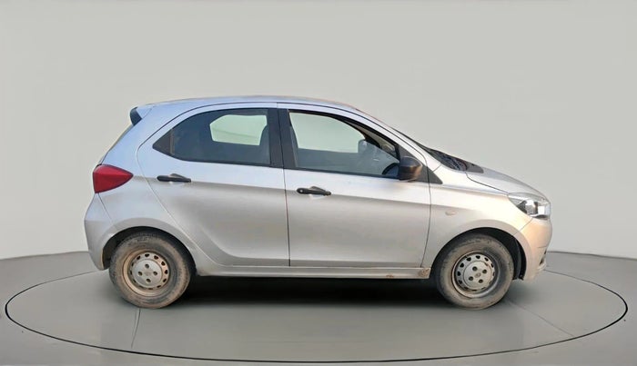 2016 Tata Tiago XM PETROL, Petrol, Manual, 1,20,042 km, exterior