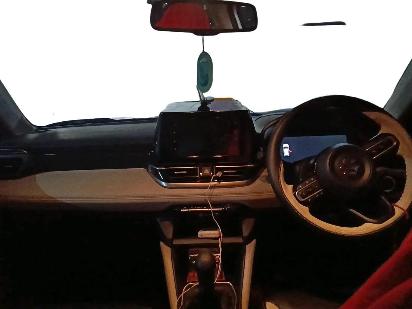 2026 Maruti Victoris Zxi 1.5 CNG MT, CNG, Manual, 3,414 km, interior