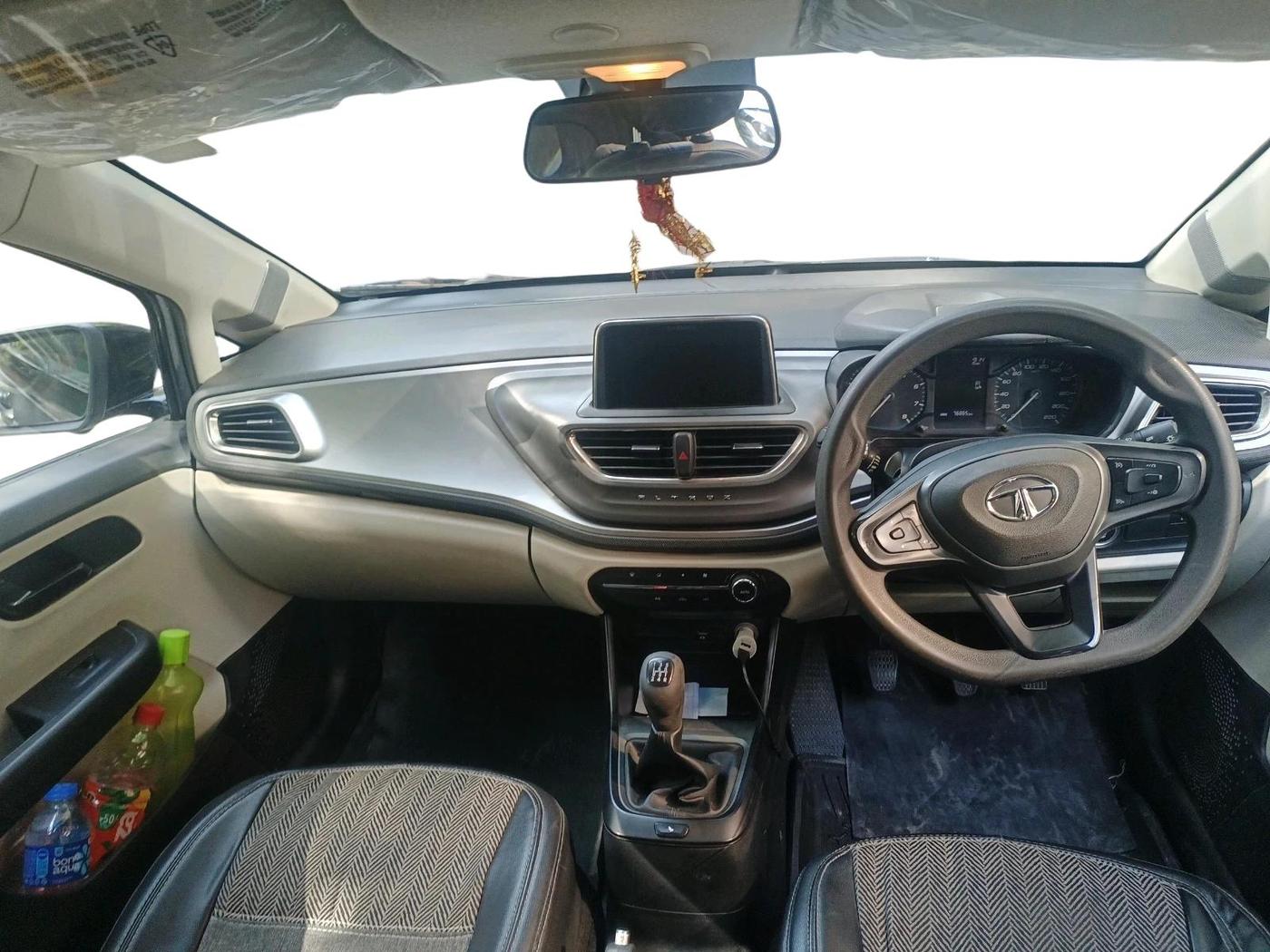 2021 Tata ALTROZ XT DIESEL, Diesel, Manual, 76,865 km, interior