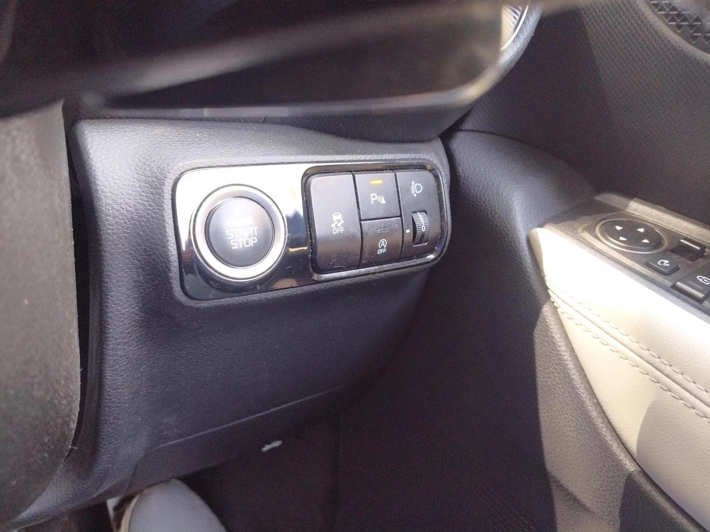 2024 KIA SONET GTX PLUS 1.0 TURBO PETROL DCT, Petrol, Automatic, 28,872 km, interior