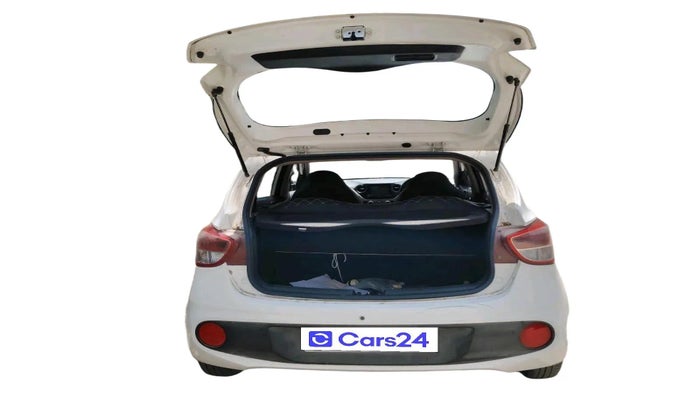 2017 Hyundai Grand i10 MAGNA AT 1.2 KAPPA VTVT, Petrol, Automatic, 49,649 km, exterior