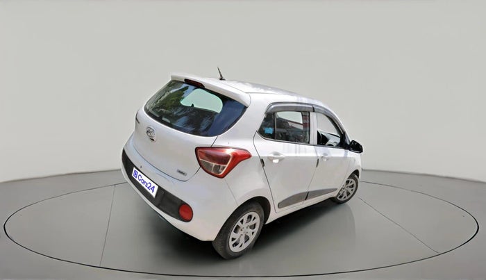 2017 Hyundai Grand i10 MAGNA AT 1.2 KAPPA VTVT, Petrol, Automatic, 49,649 km, exterior