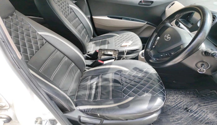 2017 Hyundai Grand i10 MAGNA AT 1.2 KAPPA VTVT, Petrol, Automatic, 49,649 km, interior