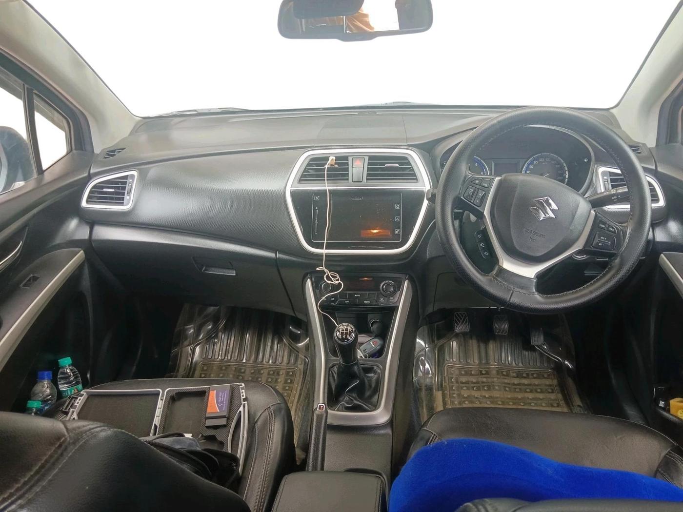 2017 Maruti S Cross ALPHA 1.3, Diesel, Manual, 1,13,561 km, interior