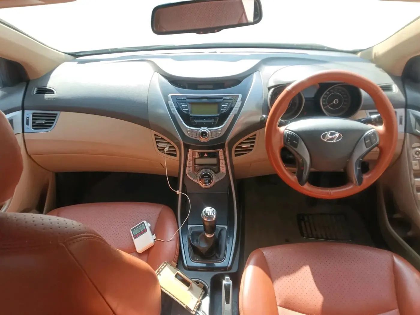 2015 Hyundai New Elantra 1.8 S VTVT, Petrol, Manual, 48,600 km, interior