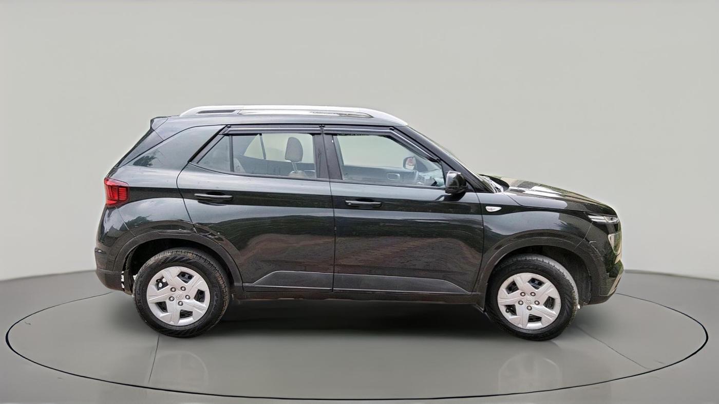 2020 Hyundai VENUE S 1.2, Petrol, Manual, 42,944 km, exterior