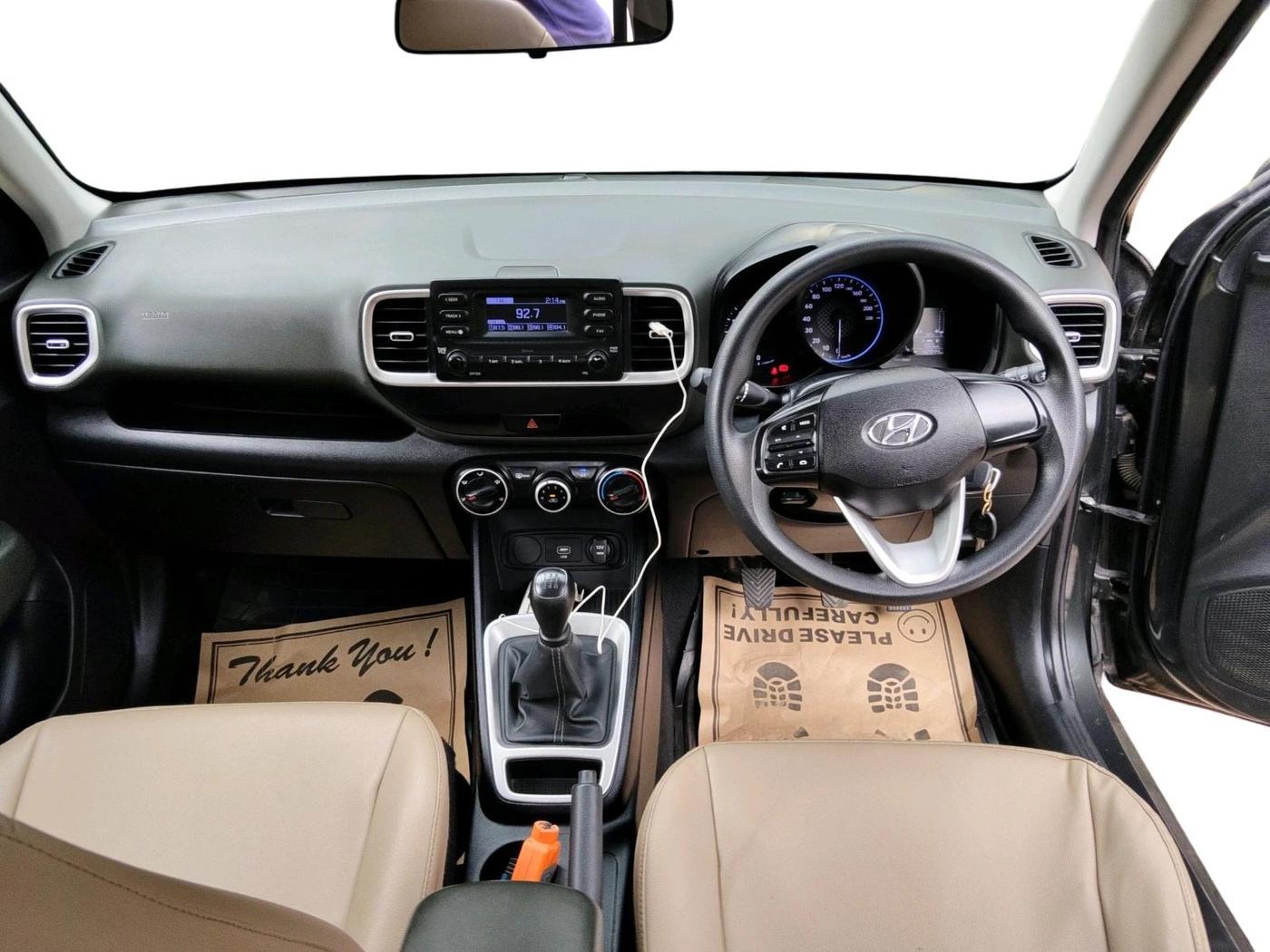 2020 Hyundai VENUE S 1.2, Petrol, Manual, 42,944 km, interior