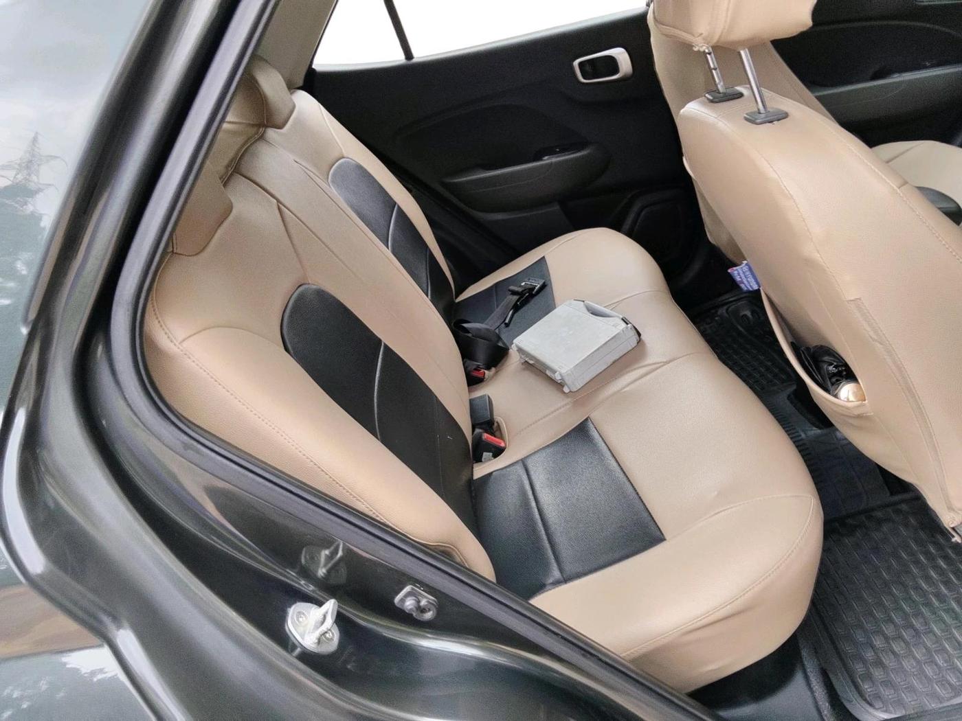 2020 Hyundai VENUE S 1.2, Petrol, Manual, 42,944 km, interior