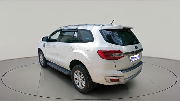 2016 Ford Endeavour TREND 2.2 4X2 AT, Diesel, Automatic, 90,936 km, exterior