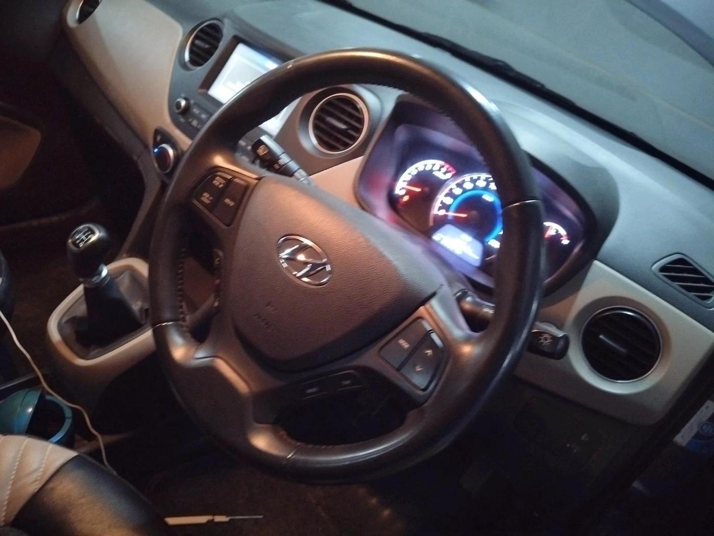 2019 Hyundai Grand i10 ASTA 1.2 KAPPA VTVT, Petrol, Manual, 23,337 km, interior