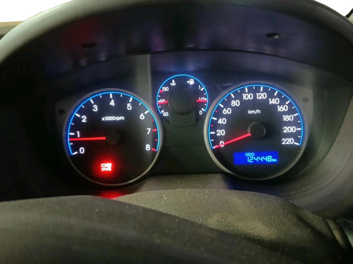 2011 Hyundai i20 MAGNA 1.2, Petrol, Manual, 1,24,448 km, interior
