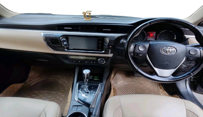 2016 Toyota Corolla Altis VL CVT PETROL, CNG, Automatic, 1,11,322 km, interior