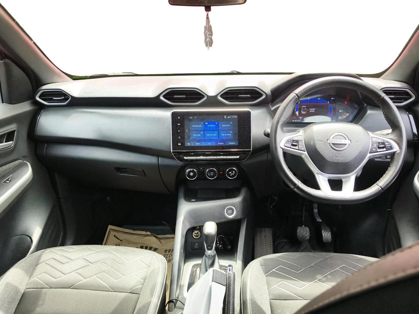 2023 Nissan MAGNITE XV PREMIUM TURBO CVT, Petrol, Automatic, 31,716 km, interior