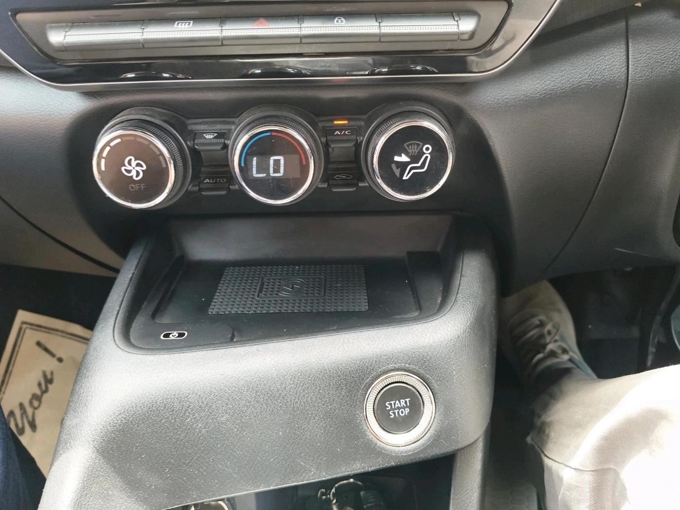 2023 Nissan MAGNITE XV PREMIUM TURBO CVT, Petrol, Automatic, 31,716 km, interior