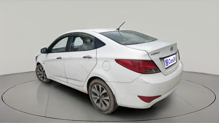 2015 Hyundai Verna FLUIDIC 1.6 VTVT S O AT, Petrol, Automatic, 96,871 km, exterior