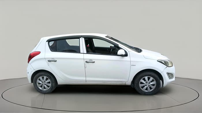 2012 Hyundai i20 SPORTZ 1.2, CNG, Manual, 1,91,294 km, exterior