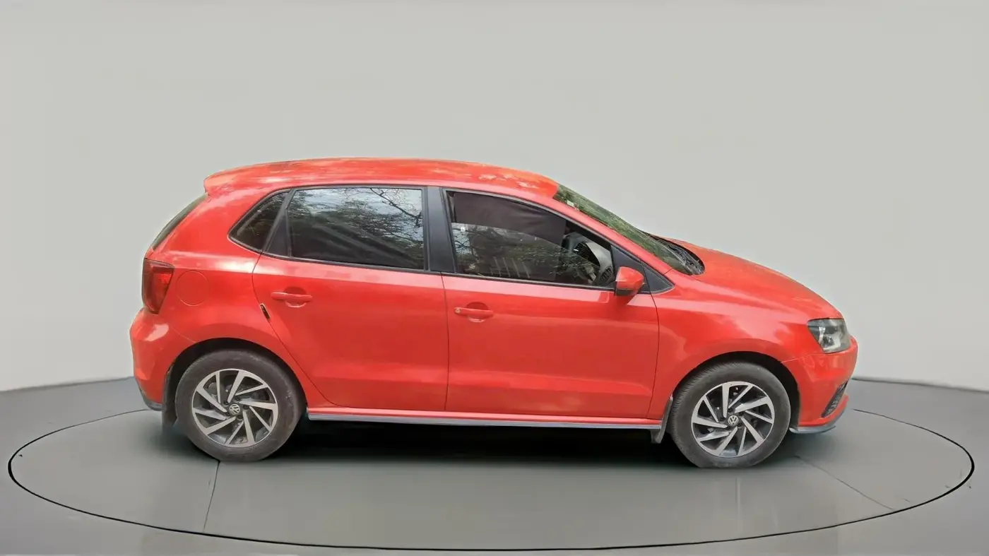 2022 Volkswagen Polo COMFORTLINE 1.0L TSI, Petrol, Manual, 67,853 km, exterior