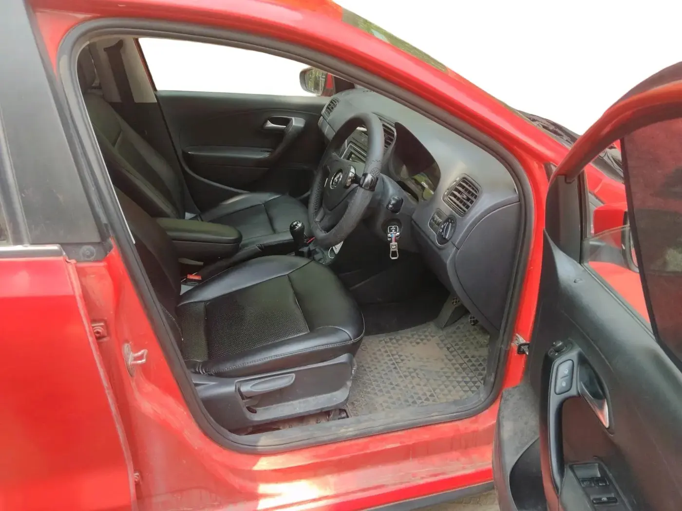 2022 Volkswagen Polo COMFORTLINE 1.0L TSI, Petrol, Manual, 67,853 km, interior