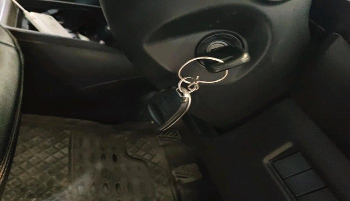 2018 Maruti Swift LXI, Petrol, Manual, 80,000 km, interior