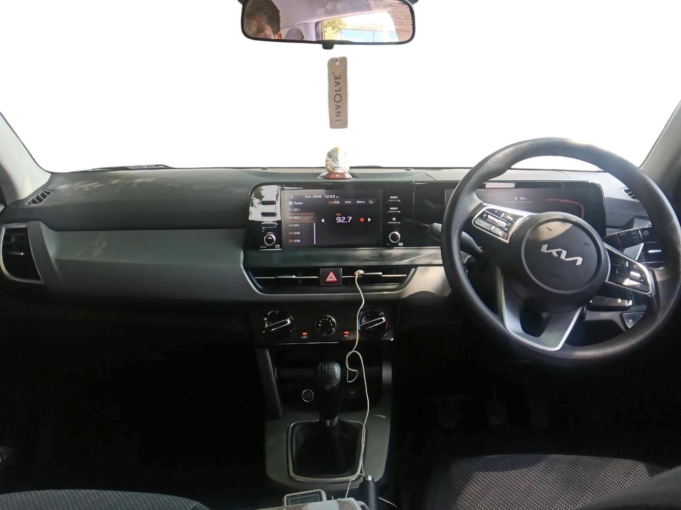 2025 KIA SELTOS HTE (O)1.5 Petrol MT, Petrol, Manual, 10,279 km, interior