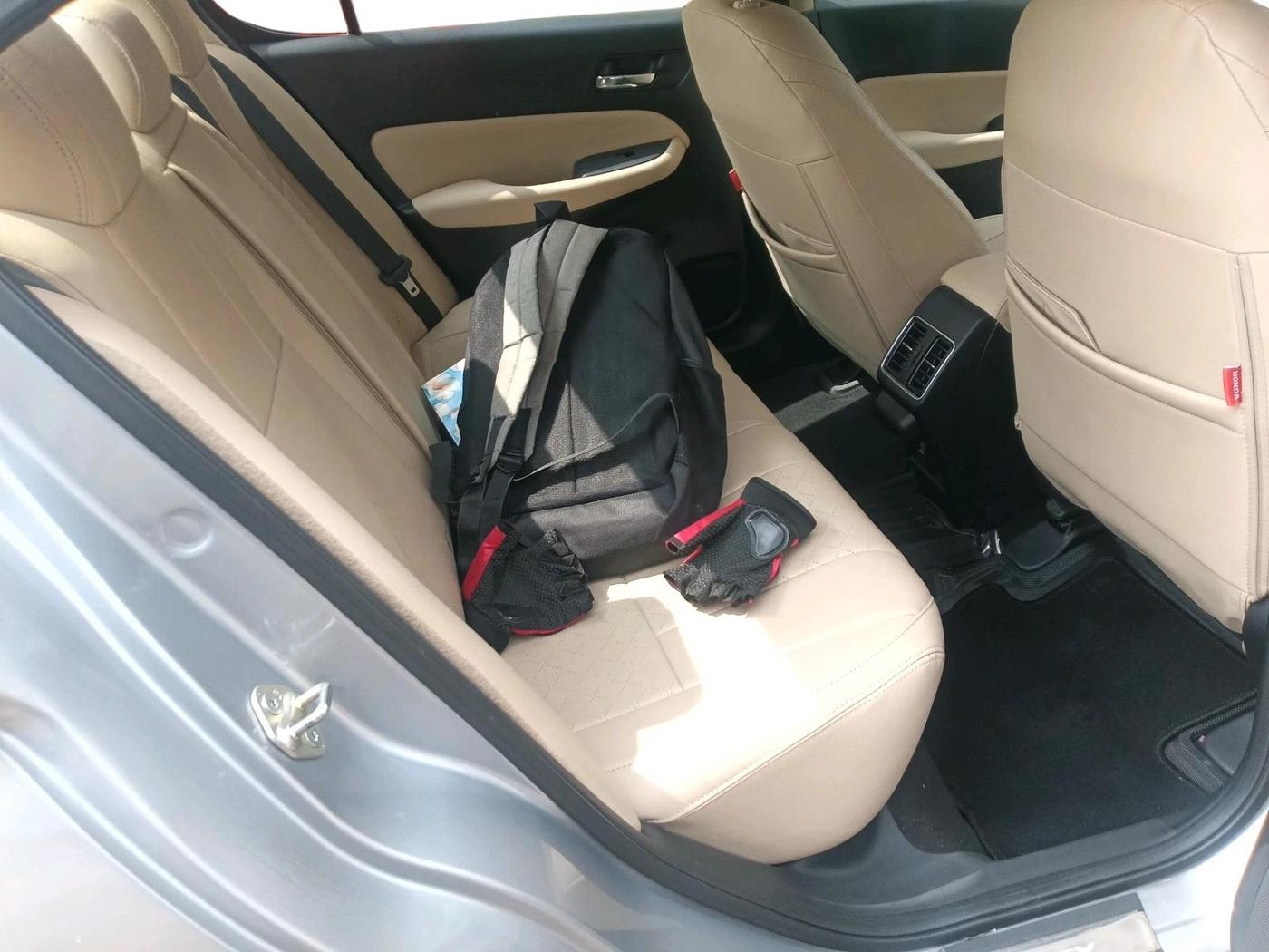 2024 Honda City Elegant Edition MT, Petrol, Manual, 22,999 km, interior