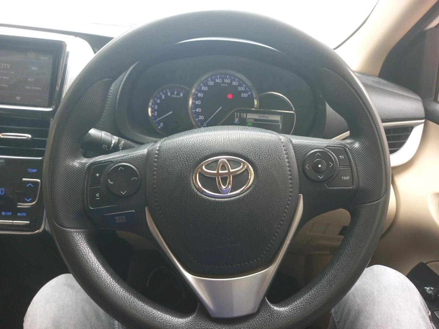 2018 Toyota YARIS G CVT, Petrol, Automatic, 1,02,983 km, interior