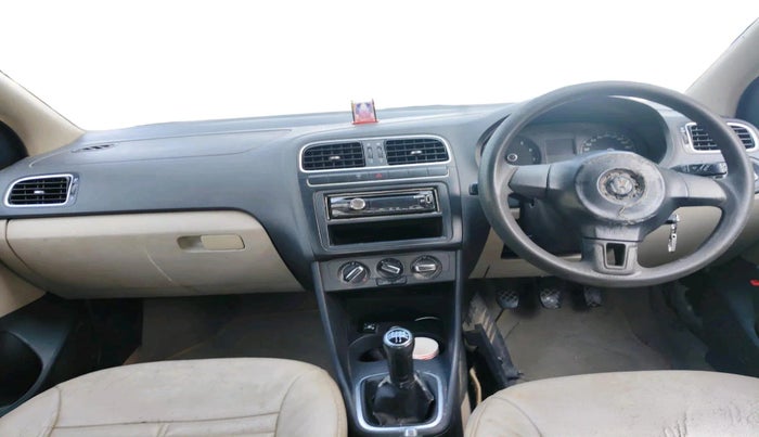 2011 Volkswagen Polo COMFORTLINE 1.2L PETROL, CNG, Manual, 1,36,820 km, interior