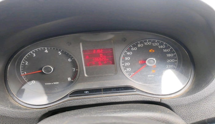 2011 Volkswagen Polo COMFORTLINE 1.2L PETROL, CNG, Manual, 1,36,820 km, interior