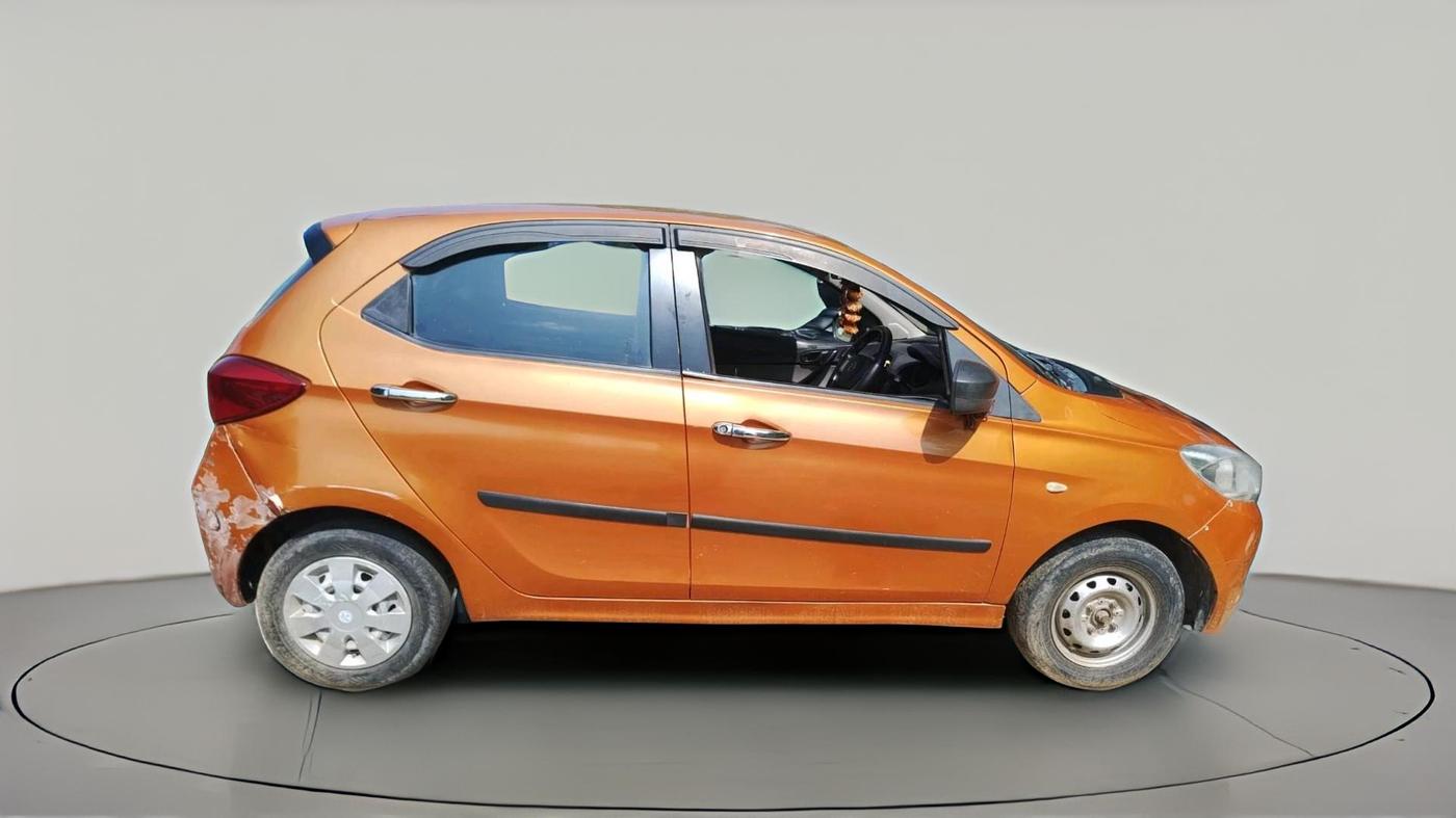 2016 Tata Tiago XM PETROL, CNG, Manual, 1,10,656 km, exterior