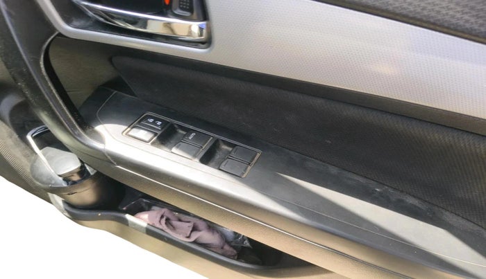 2020 Maruti Vitara Brezza ZXI PLUS AT SHVS, CNG, Automatic, 81,608 km, interior