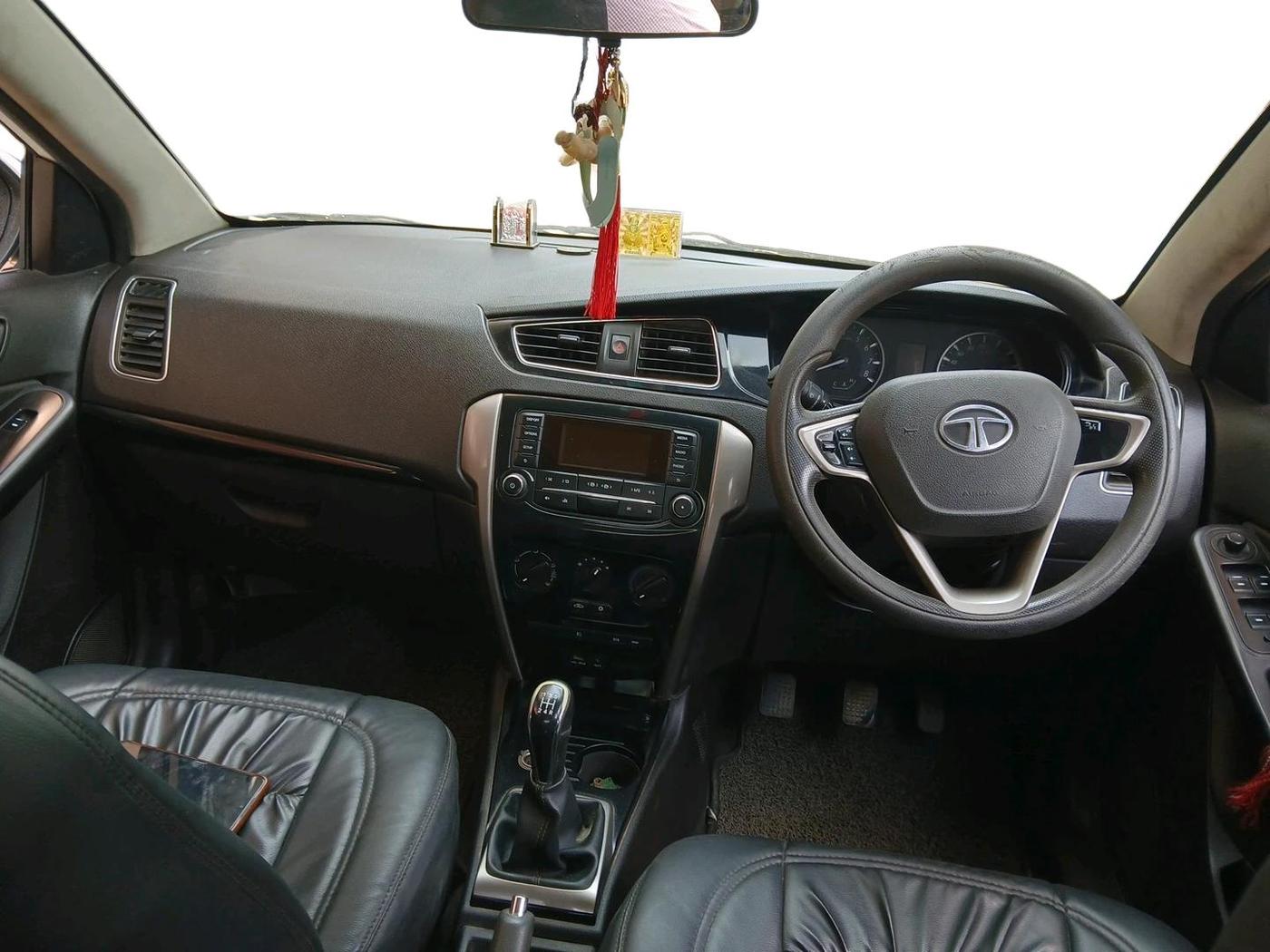 2015 Tata Bolt XMS REVOTRON, Petrol, Manual, 1,15,439 km, interior