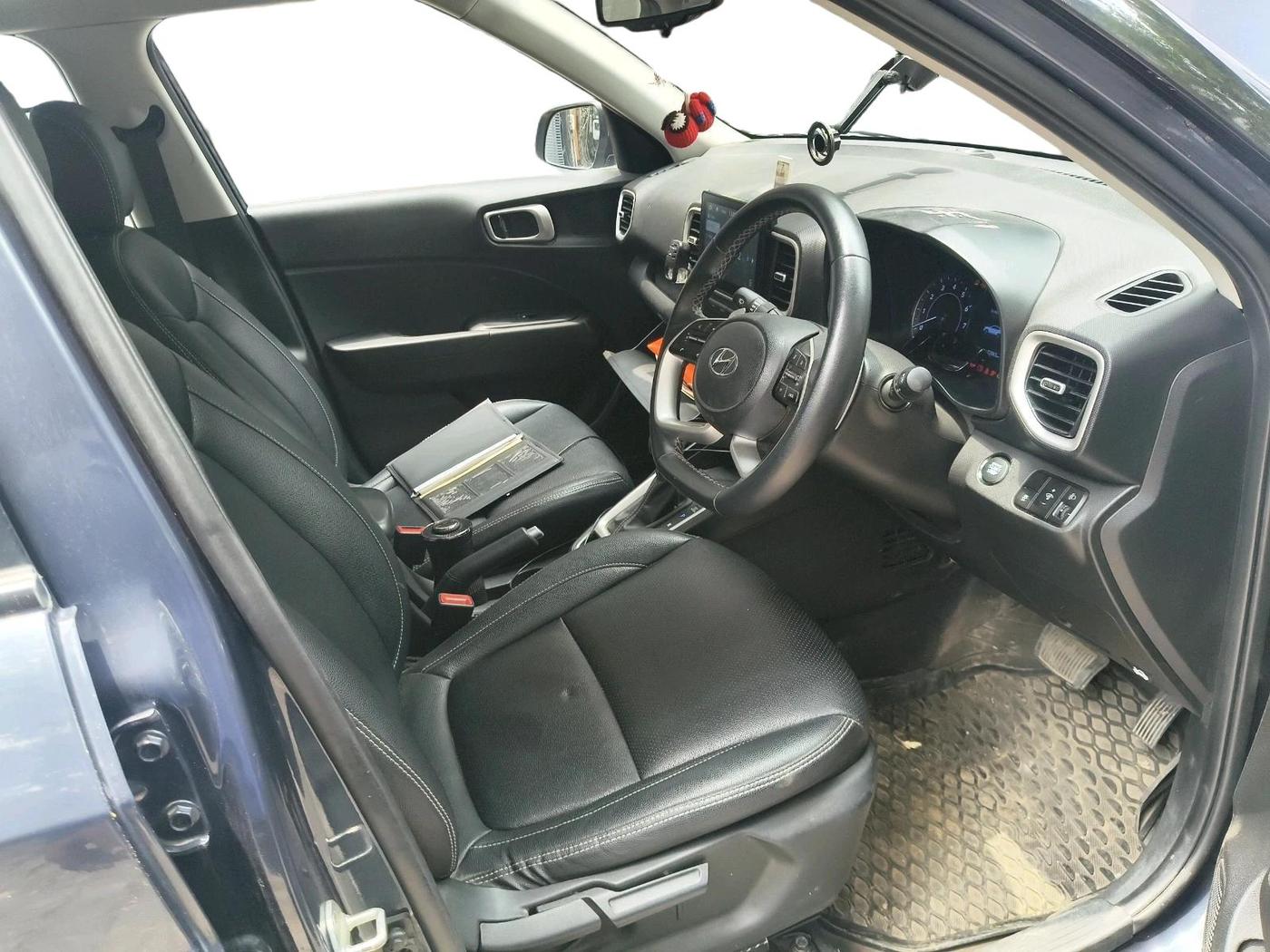 2020 Hyundai VENUE SX PLUS 1.0 TURBO DCT, Petrol, Automatic, 42,887 km, interior
