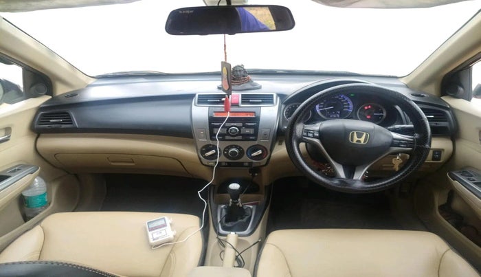 2013 Honda City 1.5L I-VTEC V MT, CNG, Manual, 1,24,679 km, interior