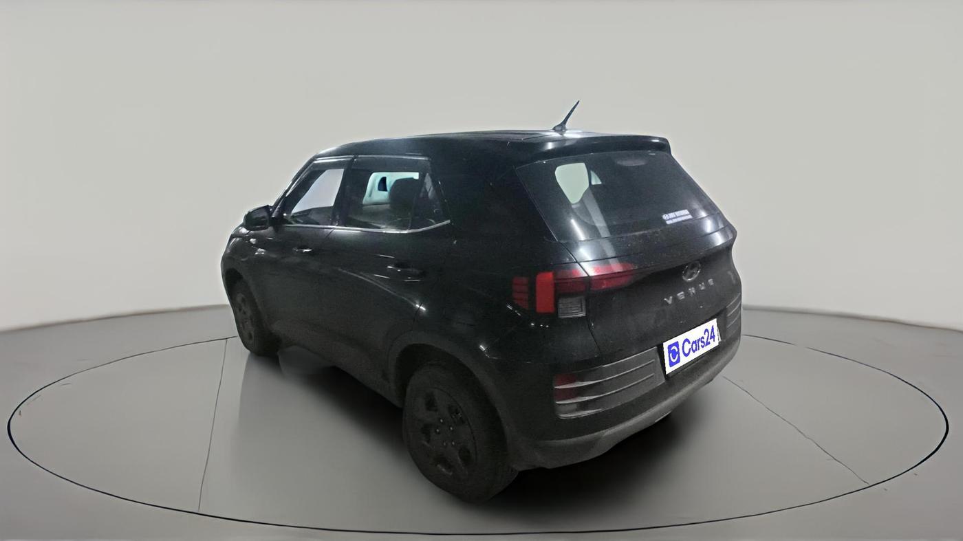 2025 Hyundai VENUE E 1.2, CNG, Manual, 24,919 km, exterior