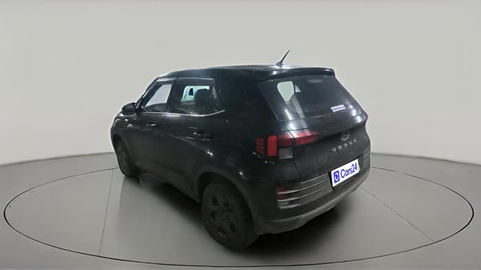 2025 Hyundai VENUE E 1.2, CNG, Manual, 28,000 km, exterior