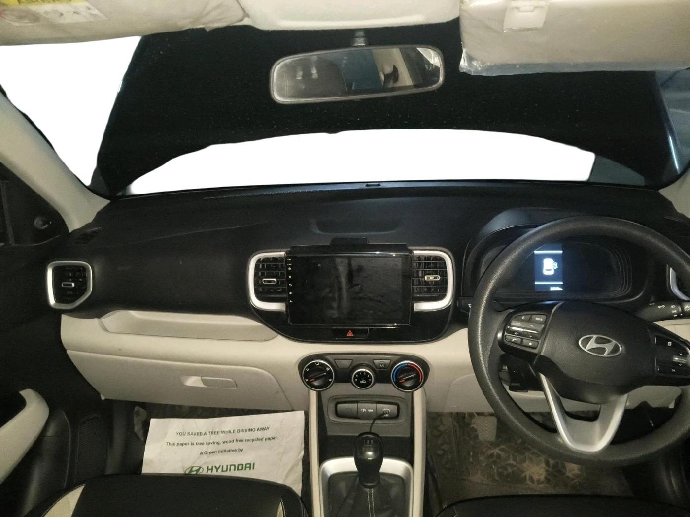 2025 Hyundai VENUE E 1.2, CNG, Manual, 24,919 km, interior