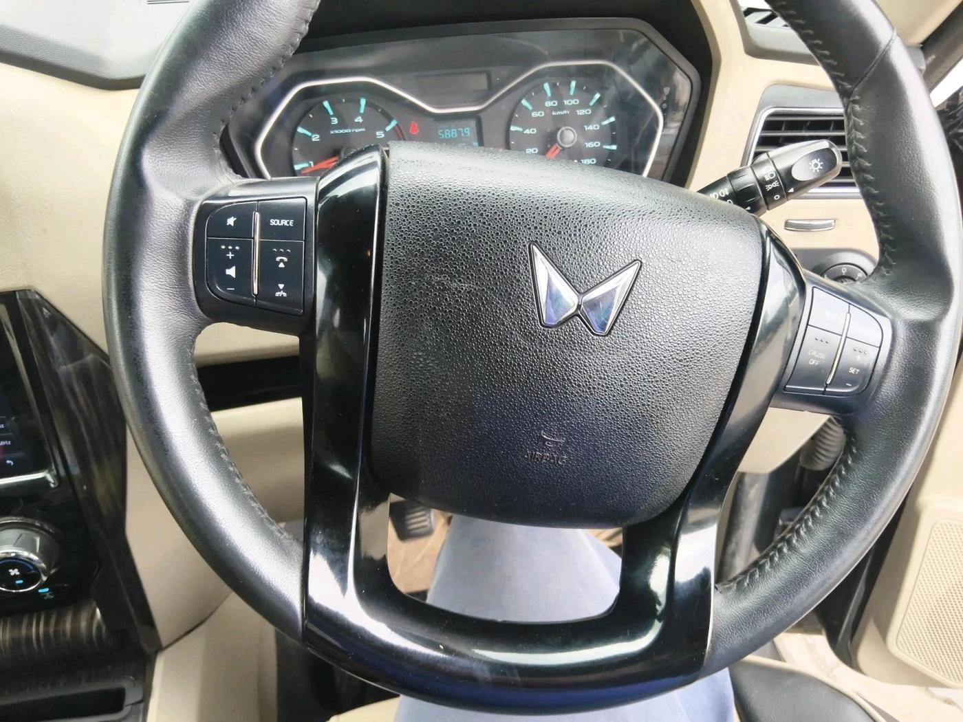 2024 Mahindra SCORPIO CLASSIC S11 MT 7S CC, Diesel, Manual, 50,483 km, interior