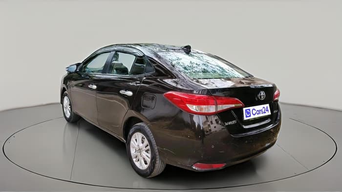 2018 Toyota YARIS VX CVT, Petrol, Automatic, 1,18,443 km, exterior