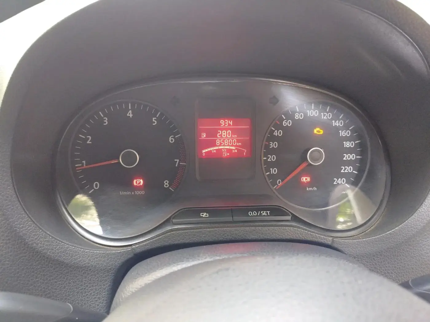 2014 Volkswagen Polo COMFORTLINE 1.2L PETROL, Petrol, Manual, 85,800 km, interior