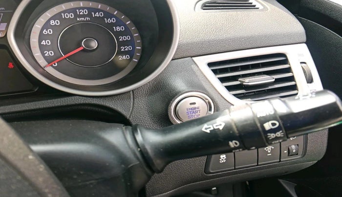 2015 Hyundai New Elantra 1.8 S VTVT, Petrol, Manual, 1,03,144 km, interior