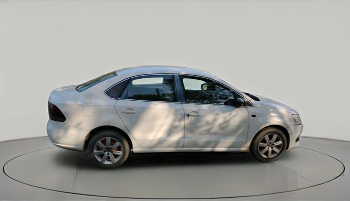 2011 Volkswagen Vento HIGHLINE 1.6 MPI, Petrol, Manual, 78,962 km, exterior