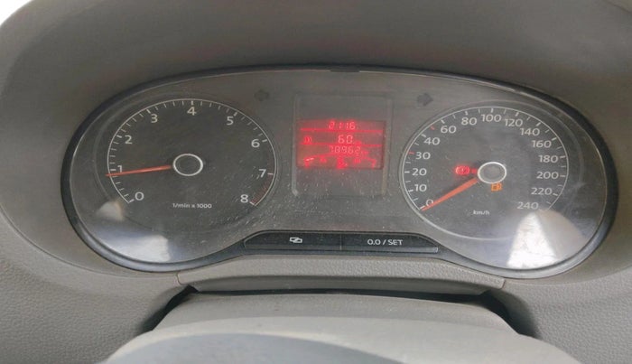 2011 Volkswagen Vento HIGHLINE 1.6 MPI, Petrol, Manual, 78,962 km, interior