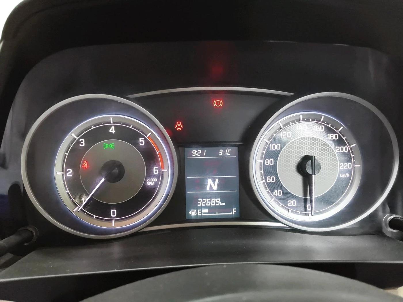 2019 Maruti Dzire ZDI PLUS AMT, Diesel, Automatic, 32,689 km, interior