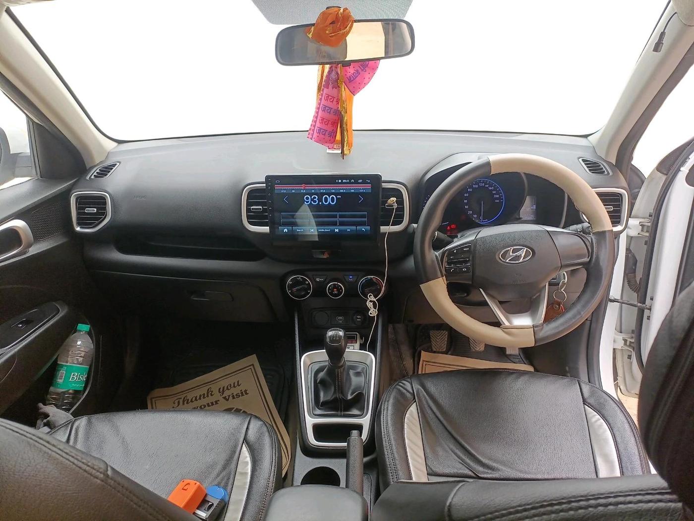 2020 Hyundai VENUE S 1.2, Petrol, Manual, 25,918 km, interior