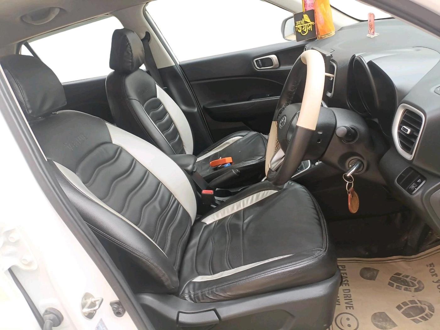 2020 Hyundai VENUE S 1.2, Petrol, Manual, 25,918 km, interior