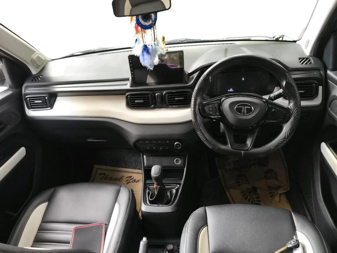 2024 Tata PUNCH PURE MT CNG, CNG, Manual, 31,222 km, interior
