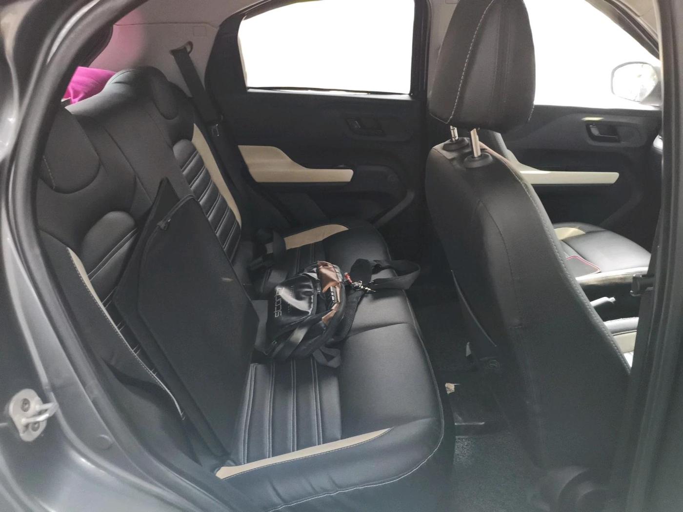 2024 Tata PUNCH PURE MT CNG, CNG, Manual, 31,222 km, interior